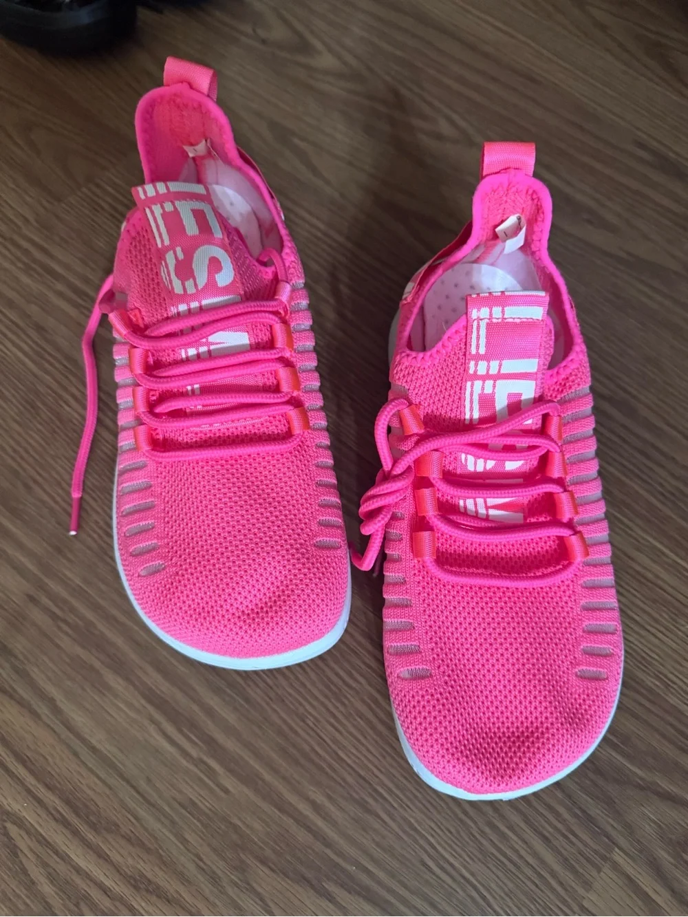 Women's Bright Pink Lightweight Knit Sneaker